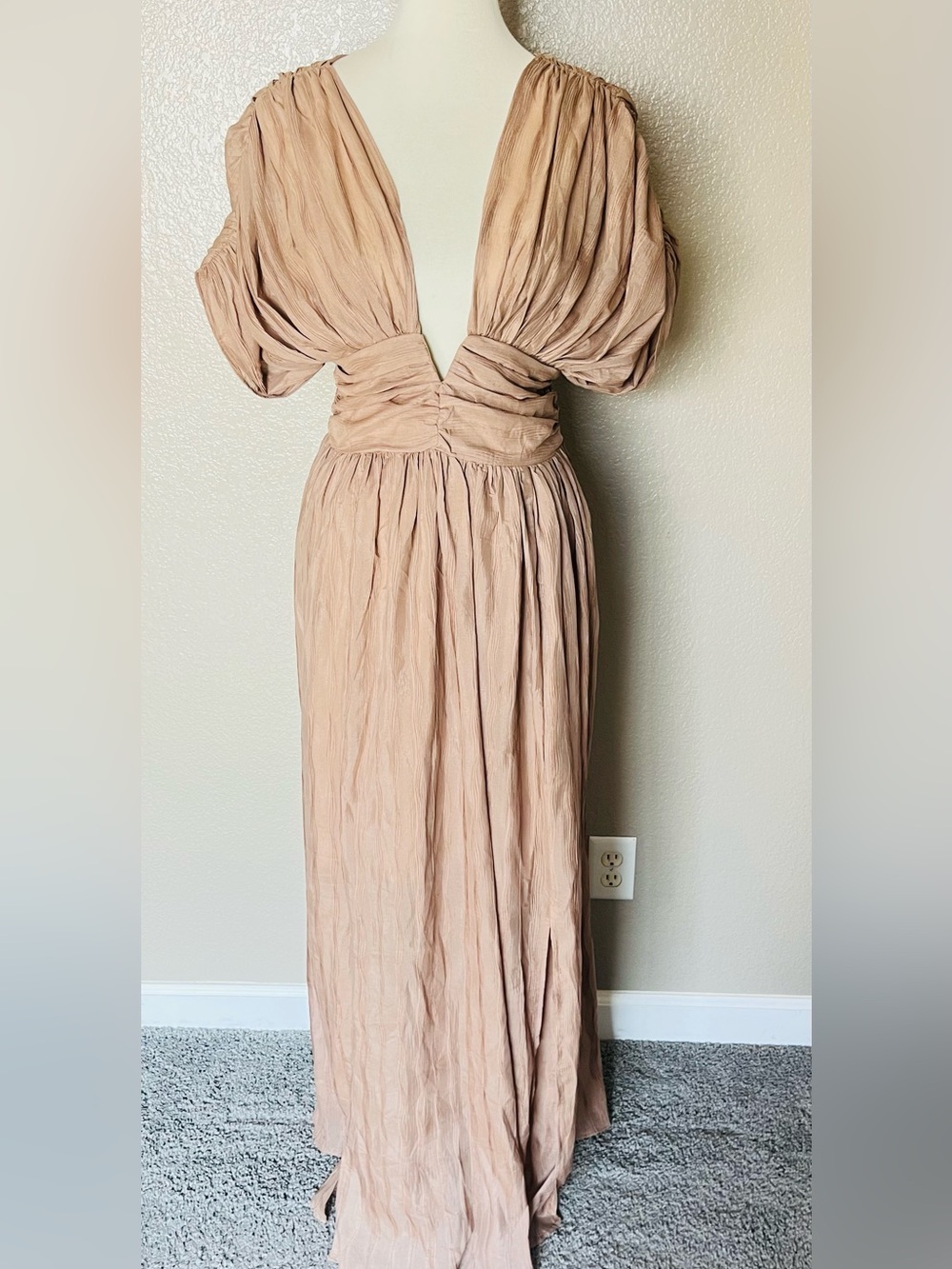 VICI Harvest Nights Plisse Empire Maxi Dress Medium